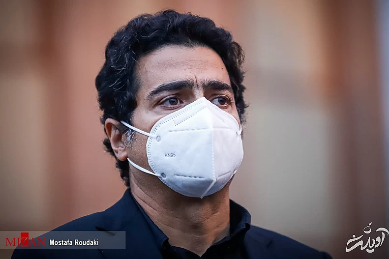 (تصاویر) همسر و فرزندان محمدرضا شجریان در مراسم وداع با پیکر استاد